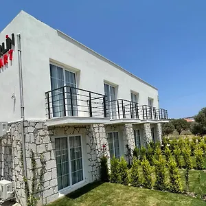 Merlin Karaburun (Izmir)